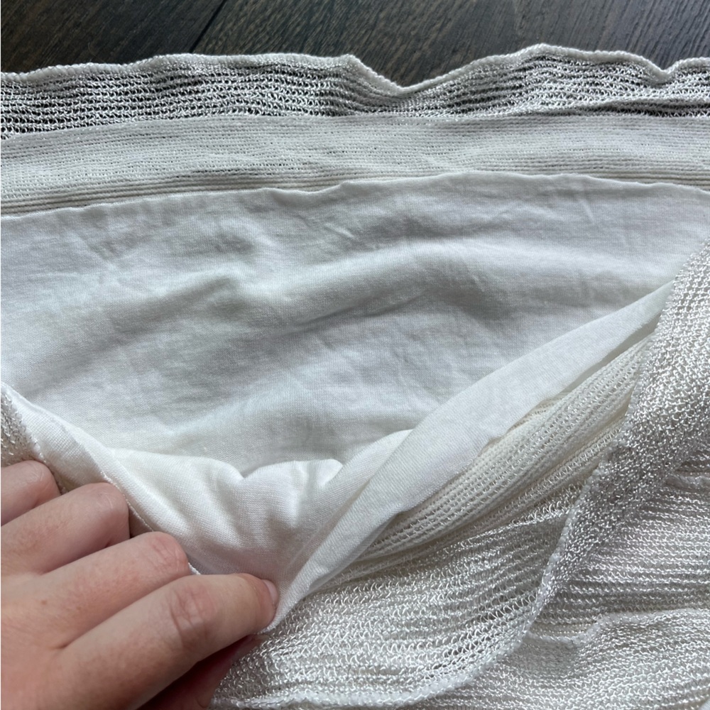 NWOT Timing Ruffle Tank Top - Picture 4 of 8